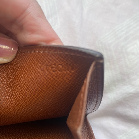 Authentic Louis Vuitton Sarah Bifold Monogram wallet - Picture 7 of 16